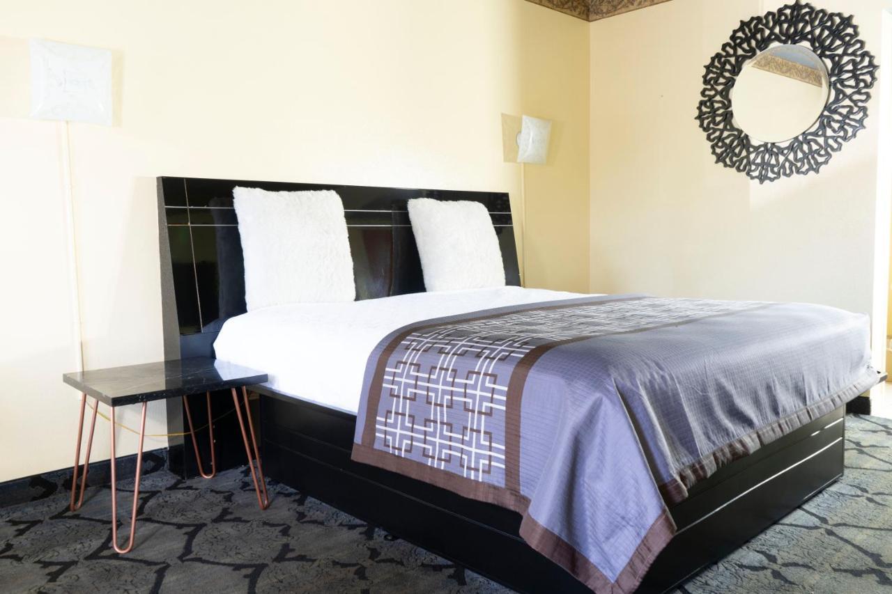 Luxe Romantic Suites Dolton Εξωτερικό φωτογραφία
