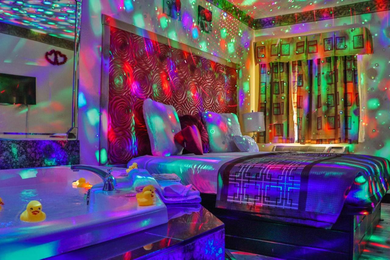 Luxe Romantic Suites Dolton Εξωτερικό φωτογραφία