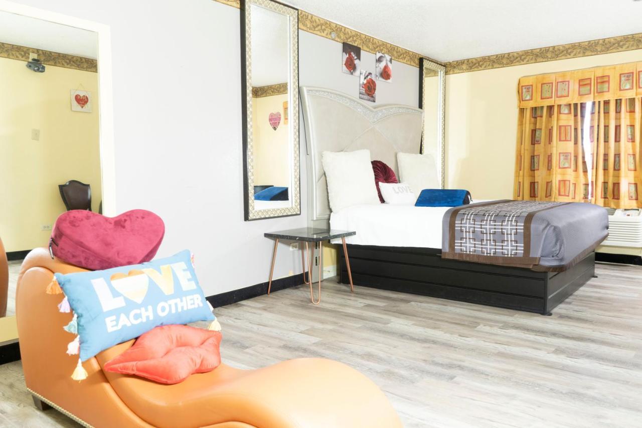 Luxe Romantic Suites Dolton Εξωτερικό φωτογραφία