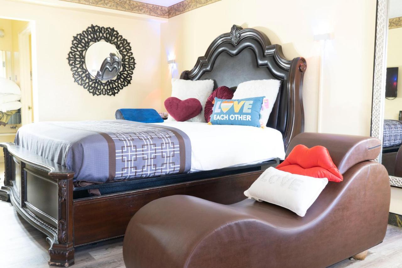 Luxe Romantic Suites Dolton Εξωτερικό φωτογραφία