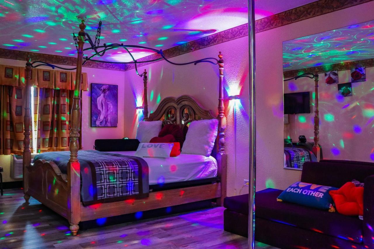 Luxe Romantic Suites Dolton Εξωτερικό φωτογραφία