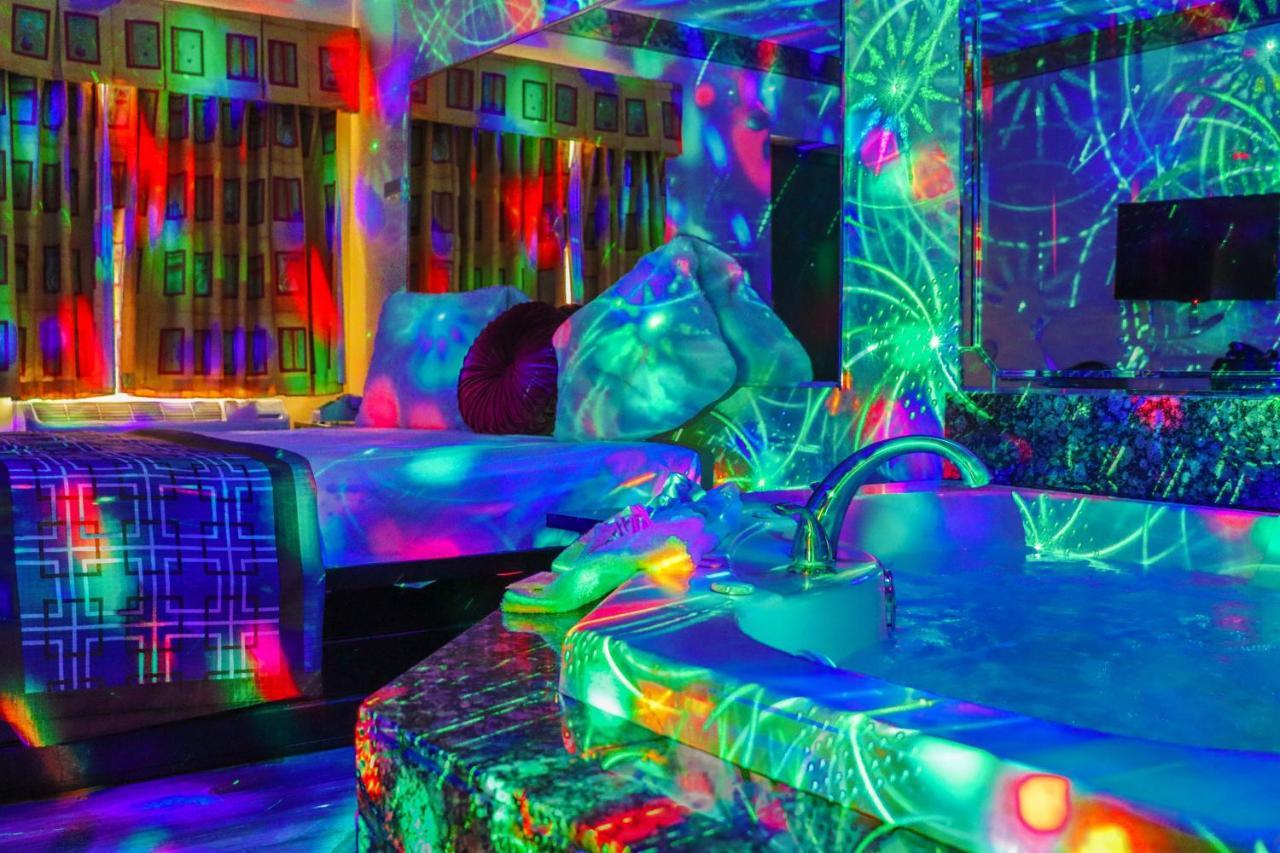 Luxe Romantic Suites Dolton Εξωτερικό φωτογραφία