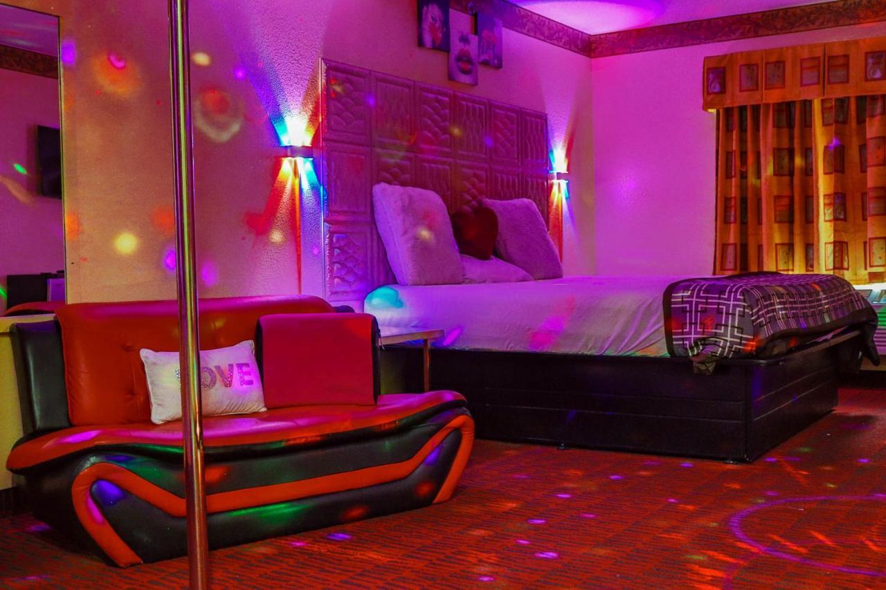 Luxe Romantic Suites Dolton Εξωτερικό φωτογραφία