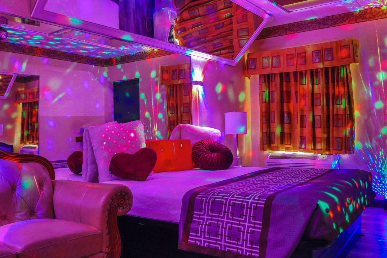 Luxe Romantic Suites Dolton Εξωτερικό φωτογραφία