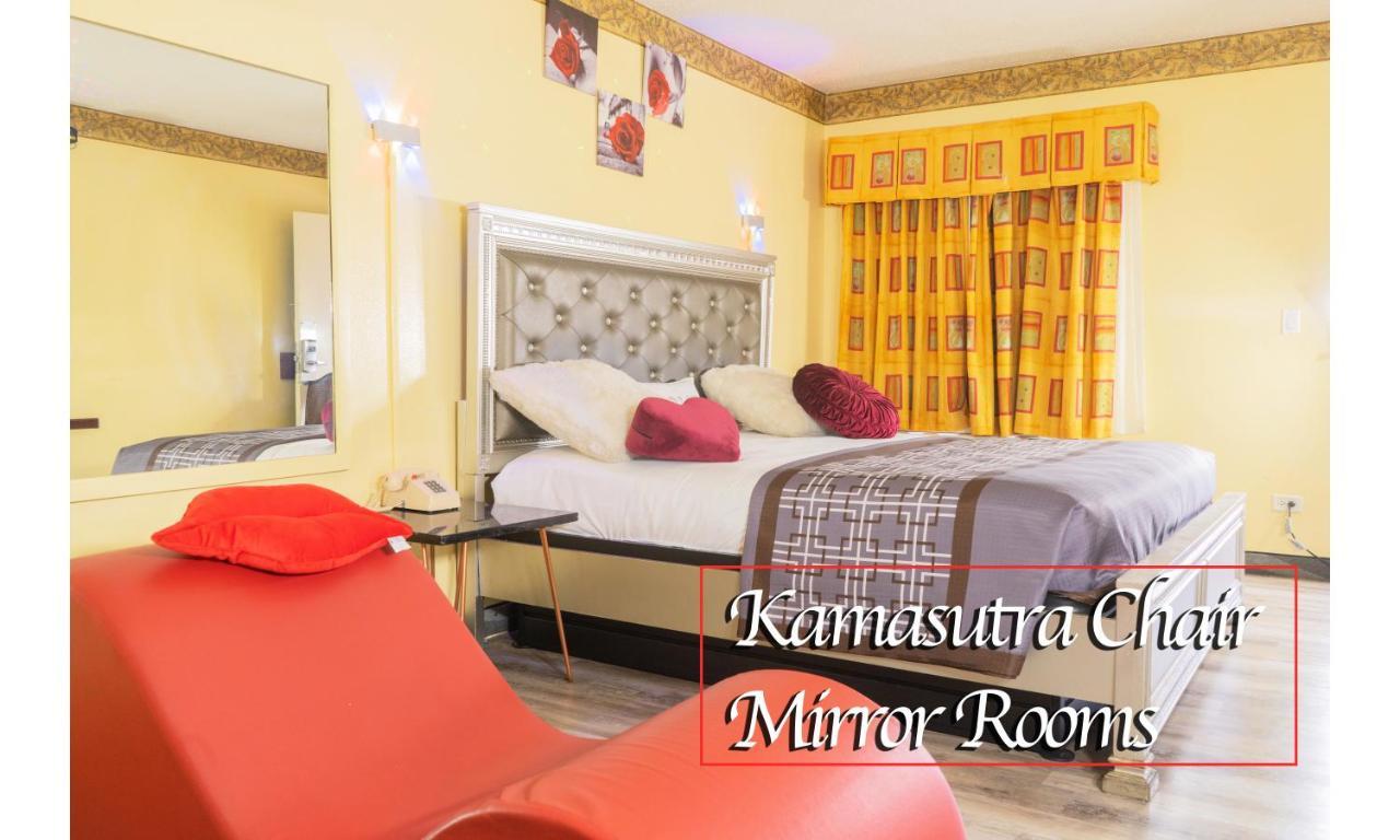 Luxe Romantic Suites Dolton Εξωτερικό φωτογραφία