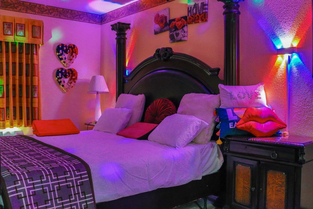 Luxe Romantic Suites Dolton Εξωτερικό φωτογραφία